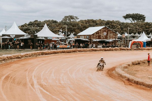 Tout savoir sur le flocage utilitaire pour votre véhicule